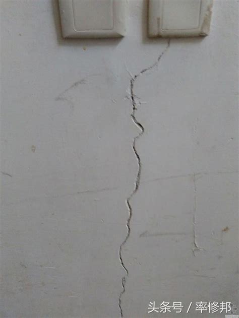 地震牆壁裂痕 房間時鐘風水